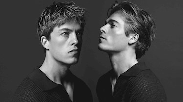 Jussen Brothers play Poulenc